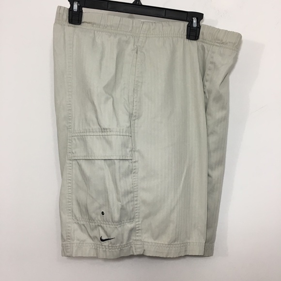 nike cargo shorts elastic waist